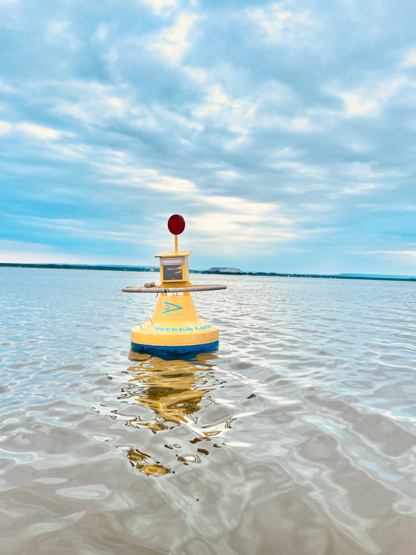 Der einzige schwimmende offizielle Postbriefkasten Deutschlands 