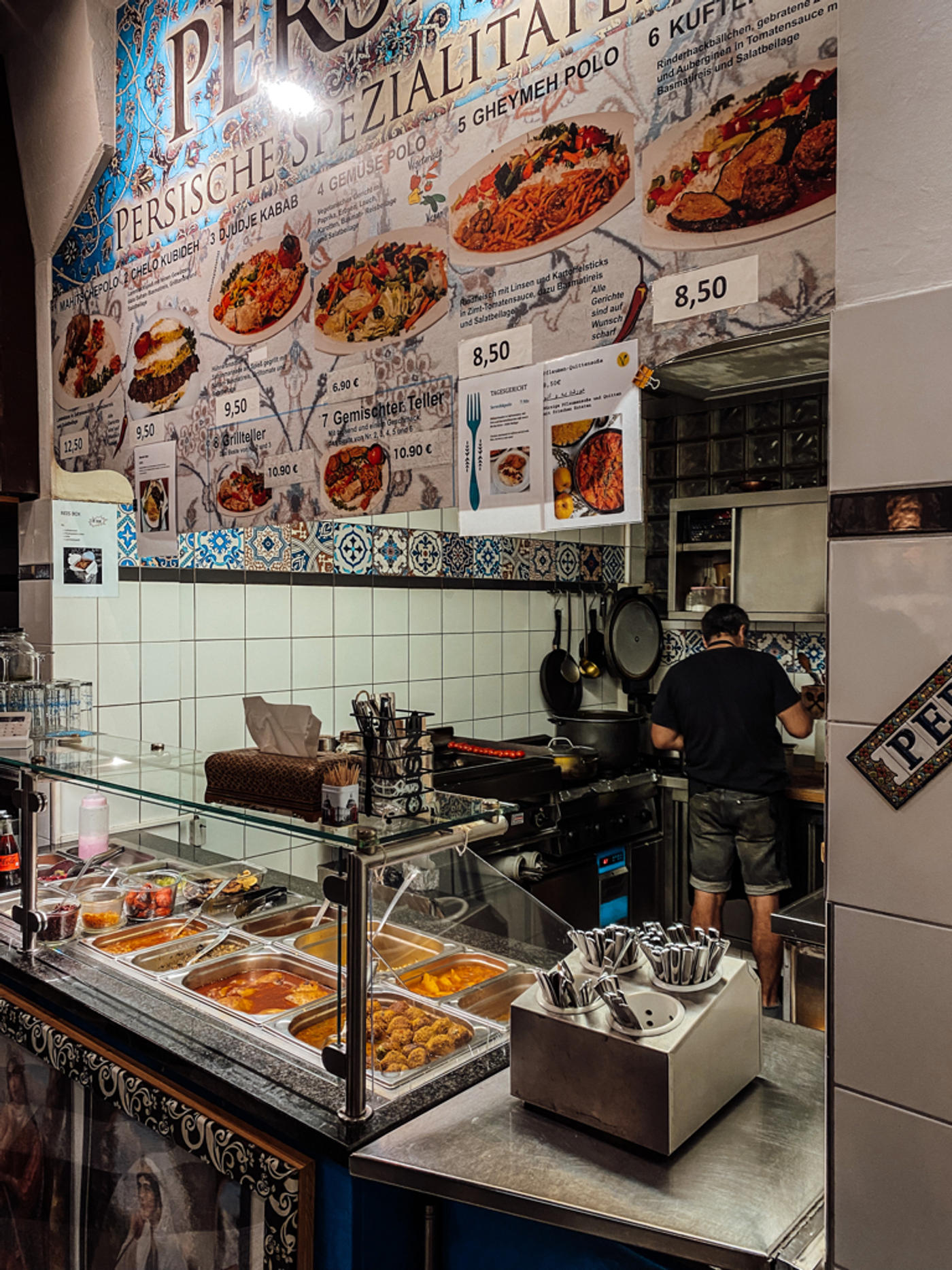 In einer Halle um die Welt.