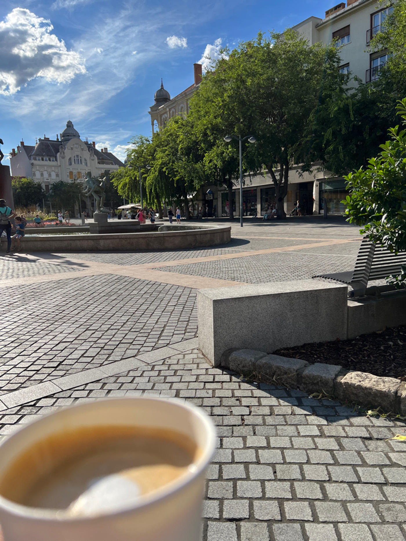 Kaffe Trinken und den schönen Stadtkern genießen 😎