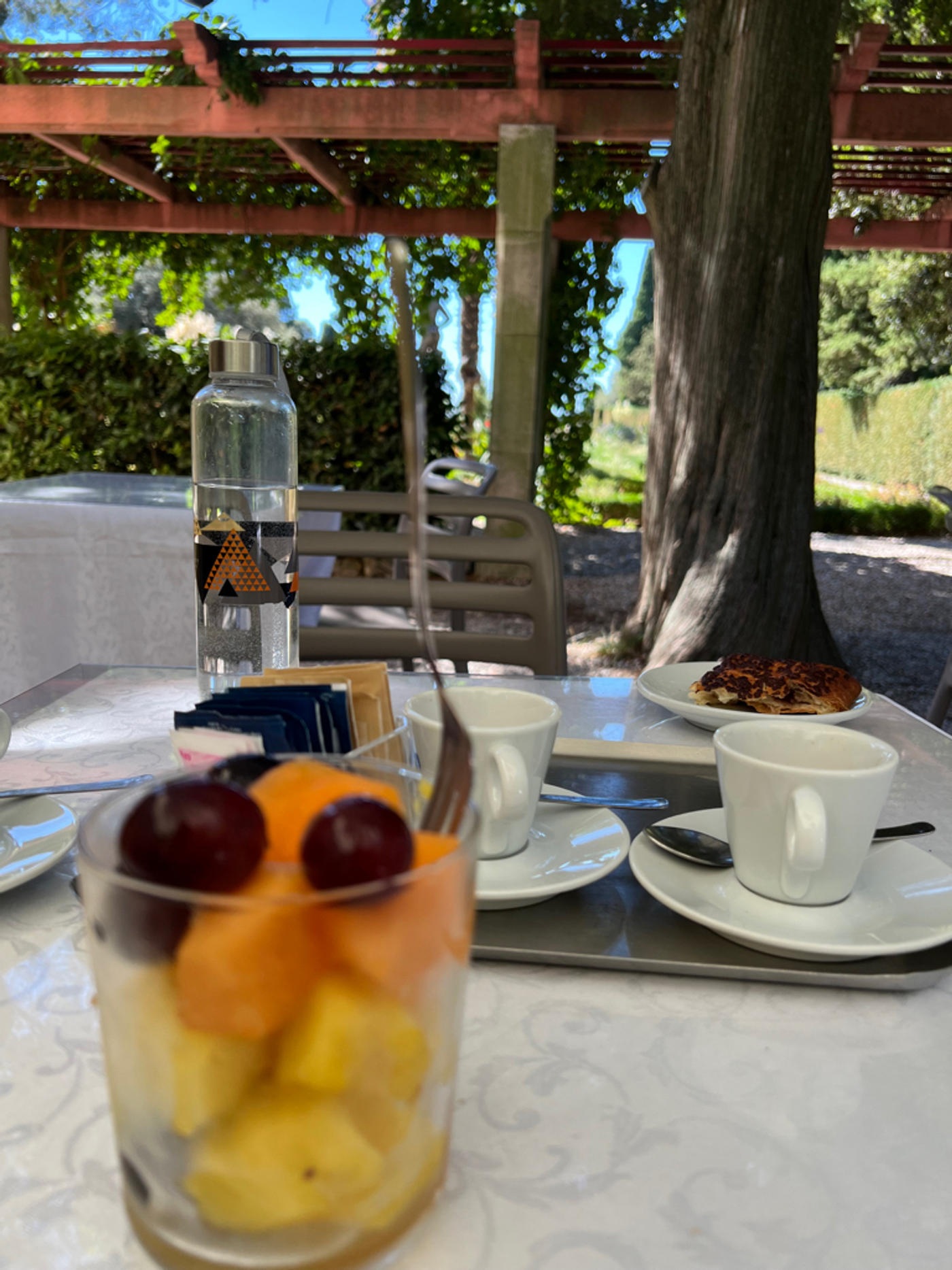 Kaffe Pause im Garten von Schloss Miramar 🏰 ☕️