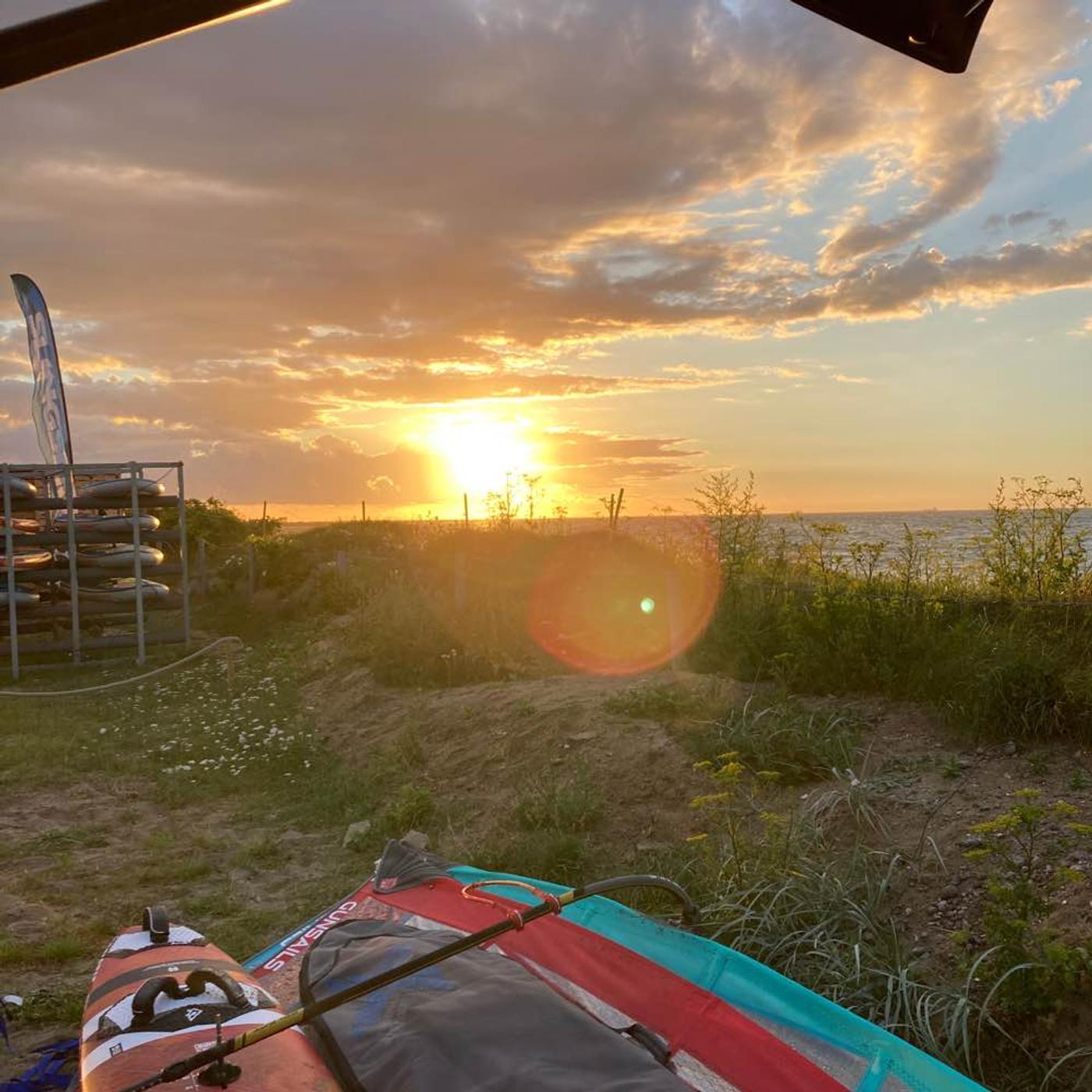 Ahoi Camping Fehmarn. Parkplatz am Meer 