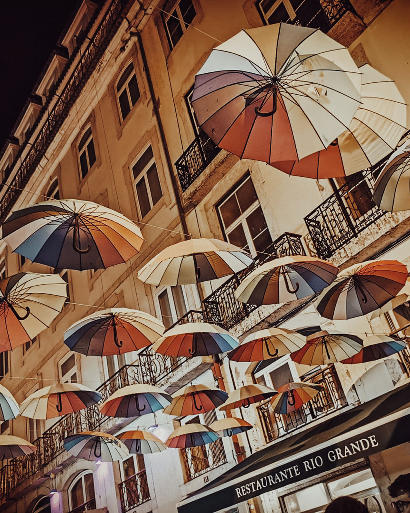 Under my umbrella, ella, ella, eh, eh, eh! @Pink Street