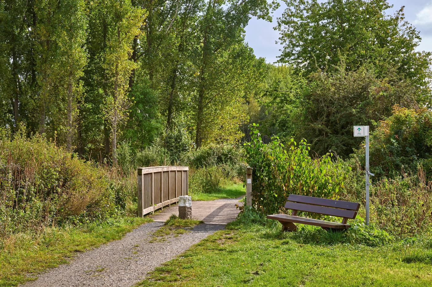 Ruhebank am Segelflugplatz