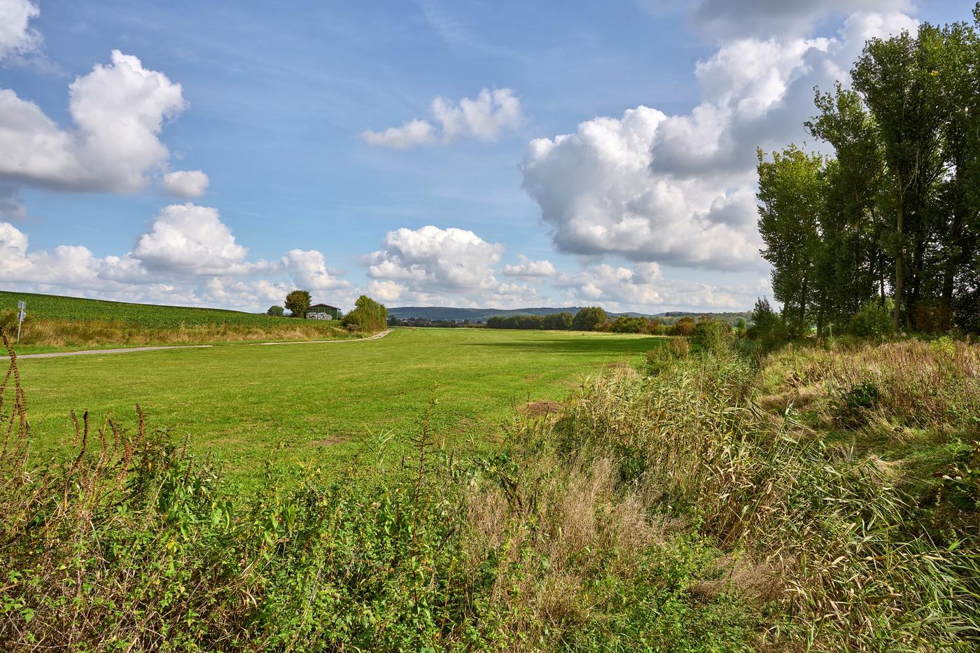 Ruhebank am Segelflugplatz