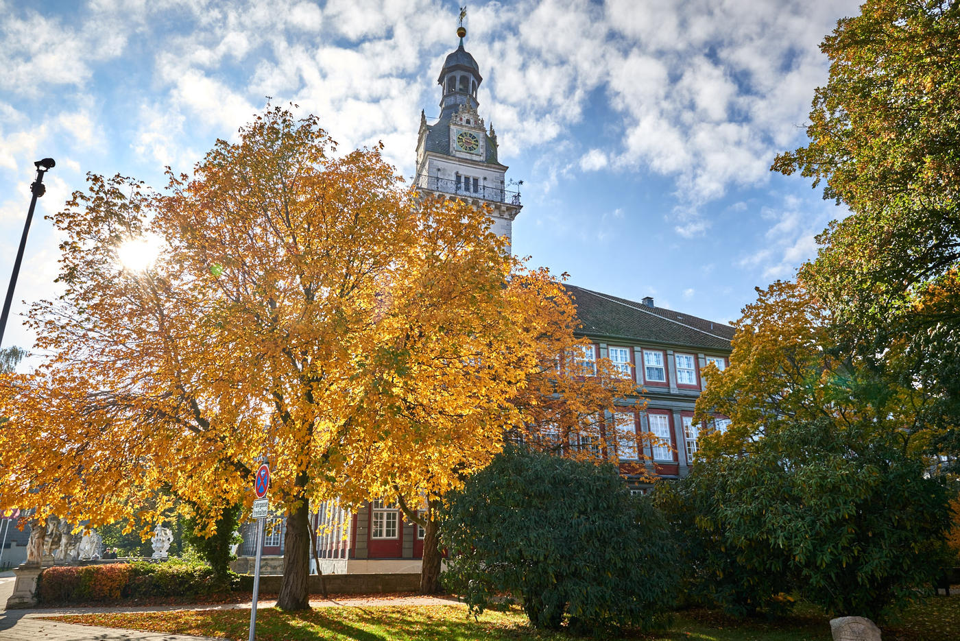 Herbstfarben am Schloss