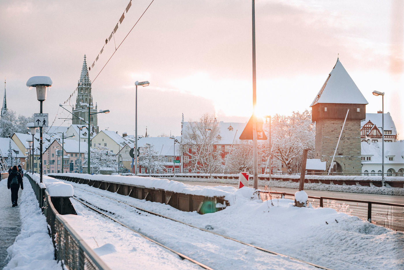 Stadttor & Gefängnis