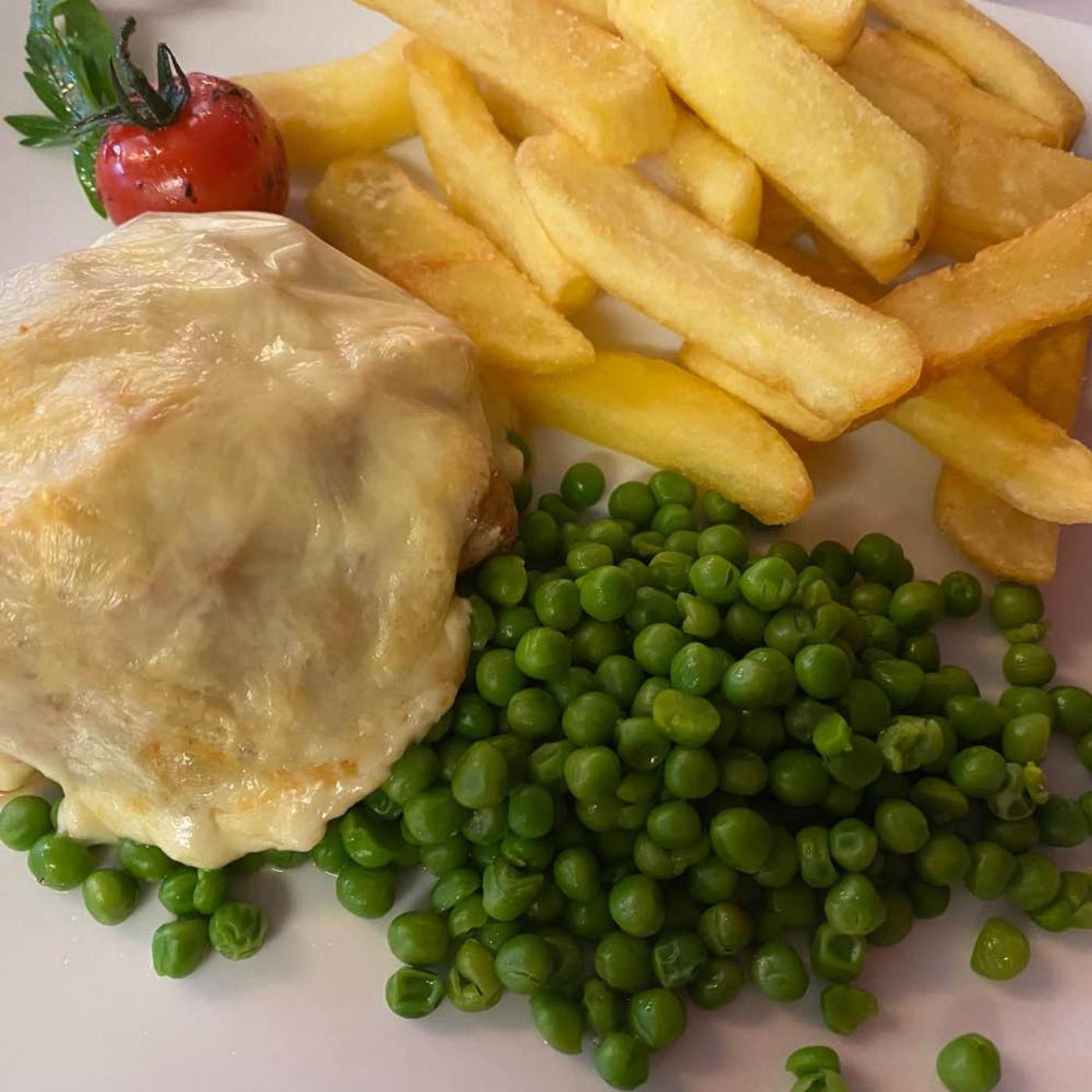 Oberdeck. Steak au four mit Würzfleisch. Regionale Spezialit