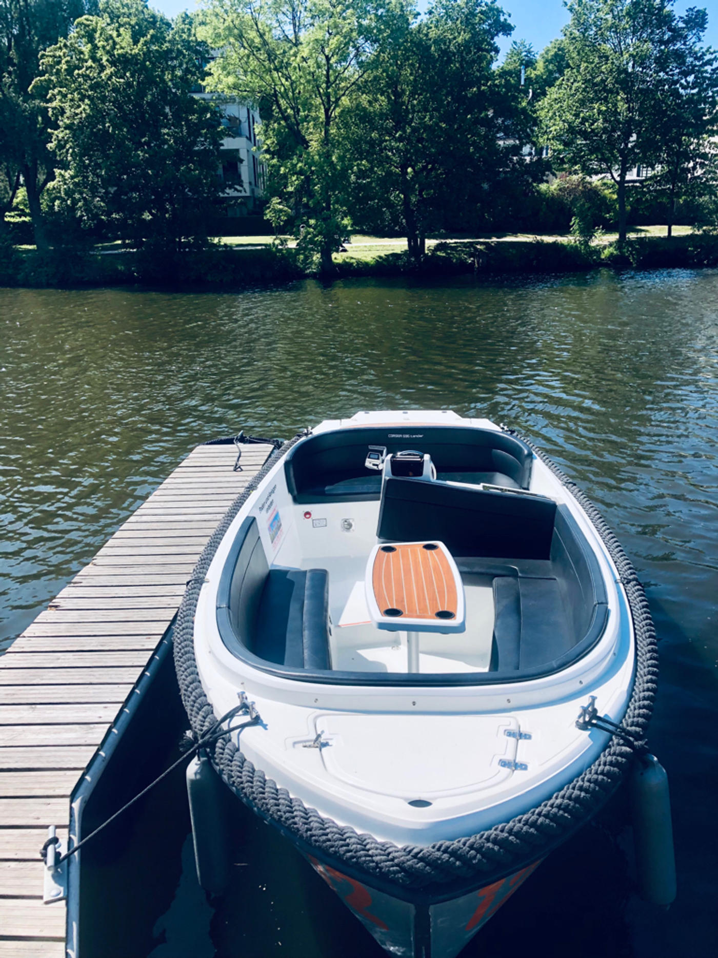 Mit dem boatnow um Lübeck cruisen