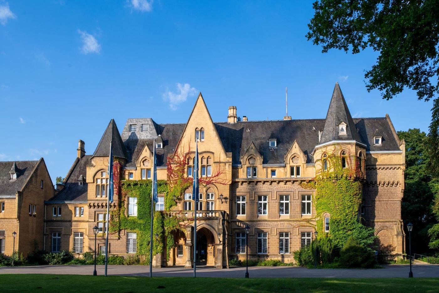 Geschichte und Genuss am Halberg