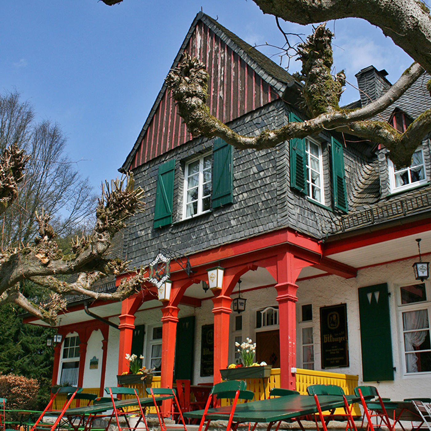 Selbstgebackener Kuchen & gutbürgerliche Küche