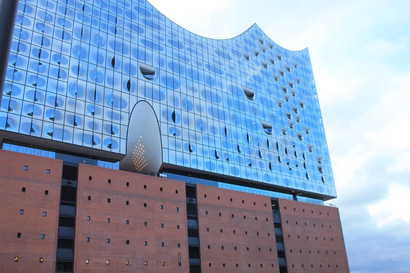 Panorama und Kultur in luftiger Höhe