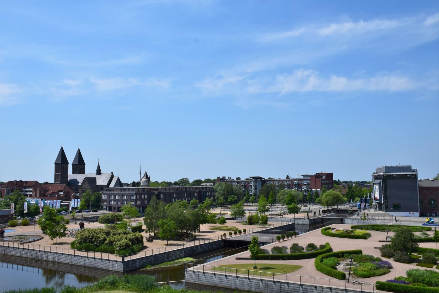 Die grüne Insel und das Wasser