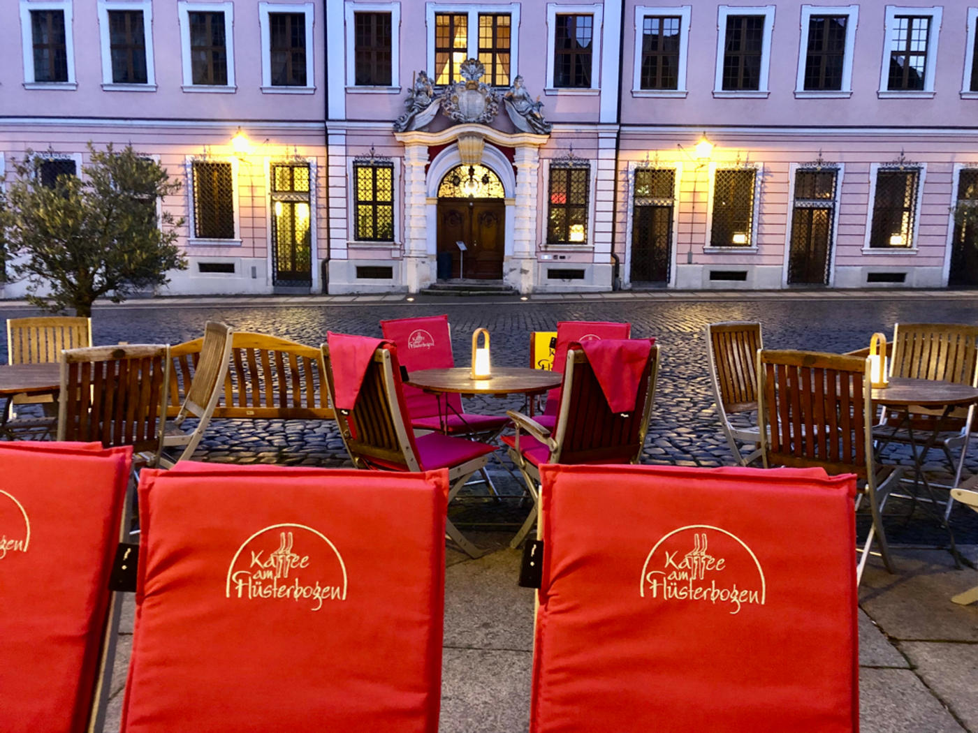 Kaffee am Flüsterbogen