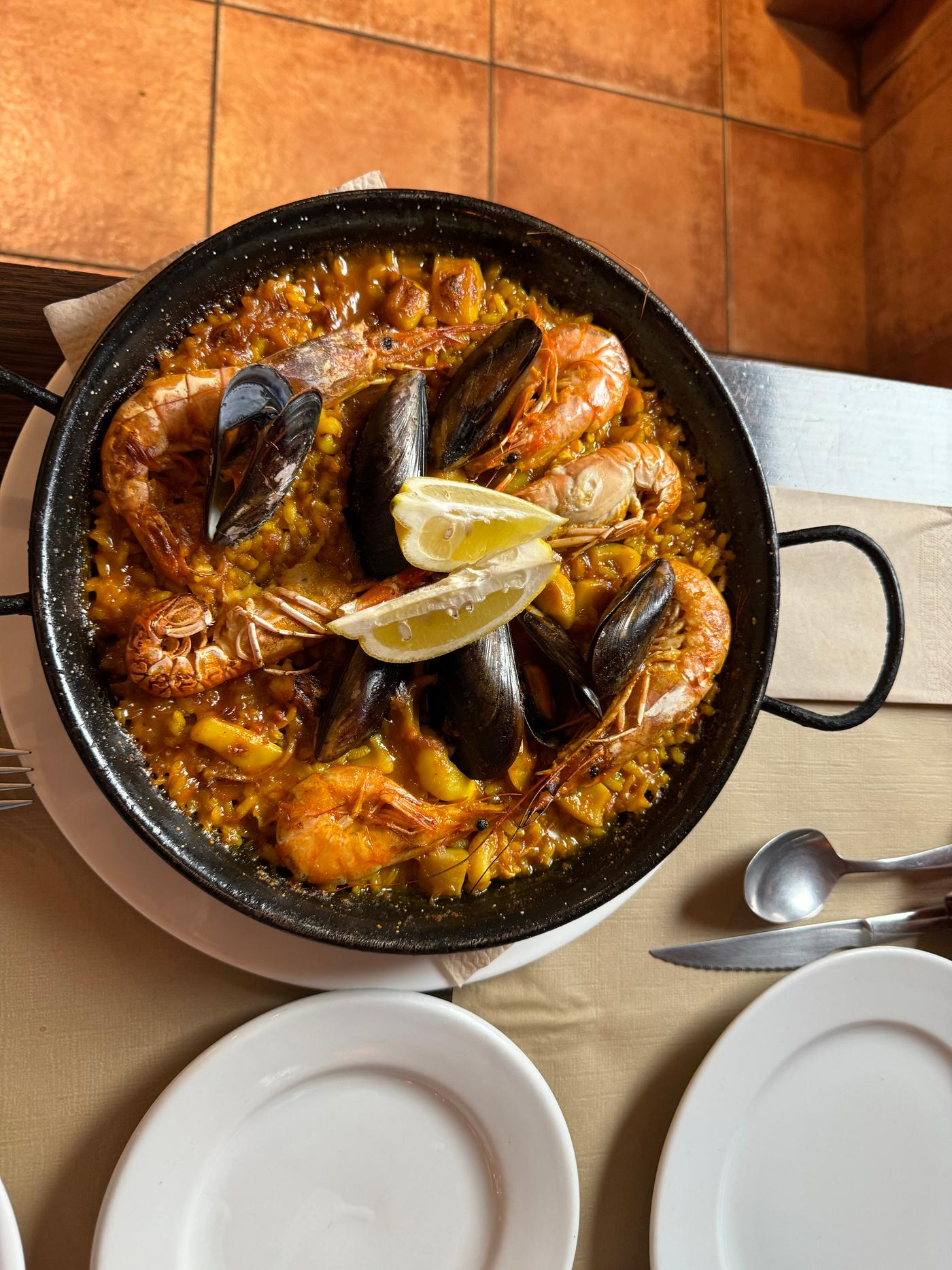 Authentische Paella