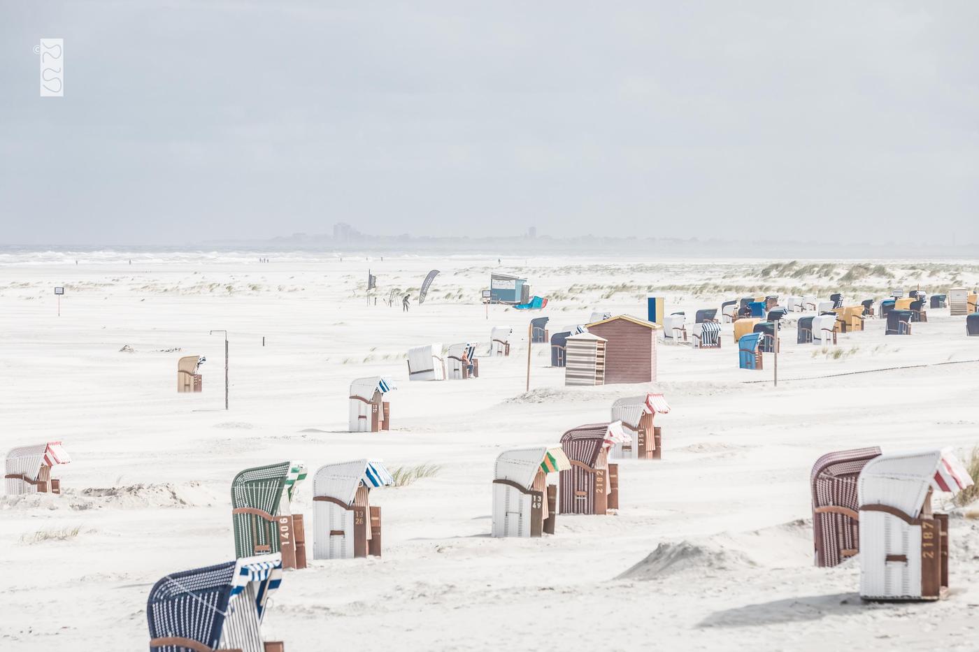 Zauber der Farben am Strand