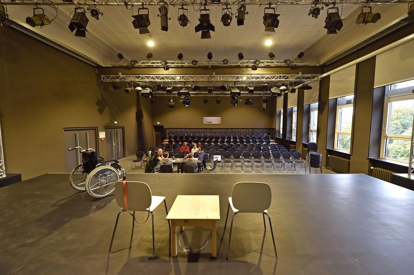 Moderne Bühnenkunst hautnah