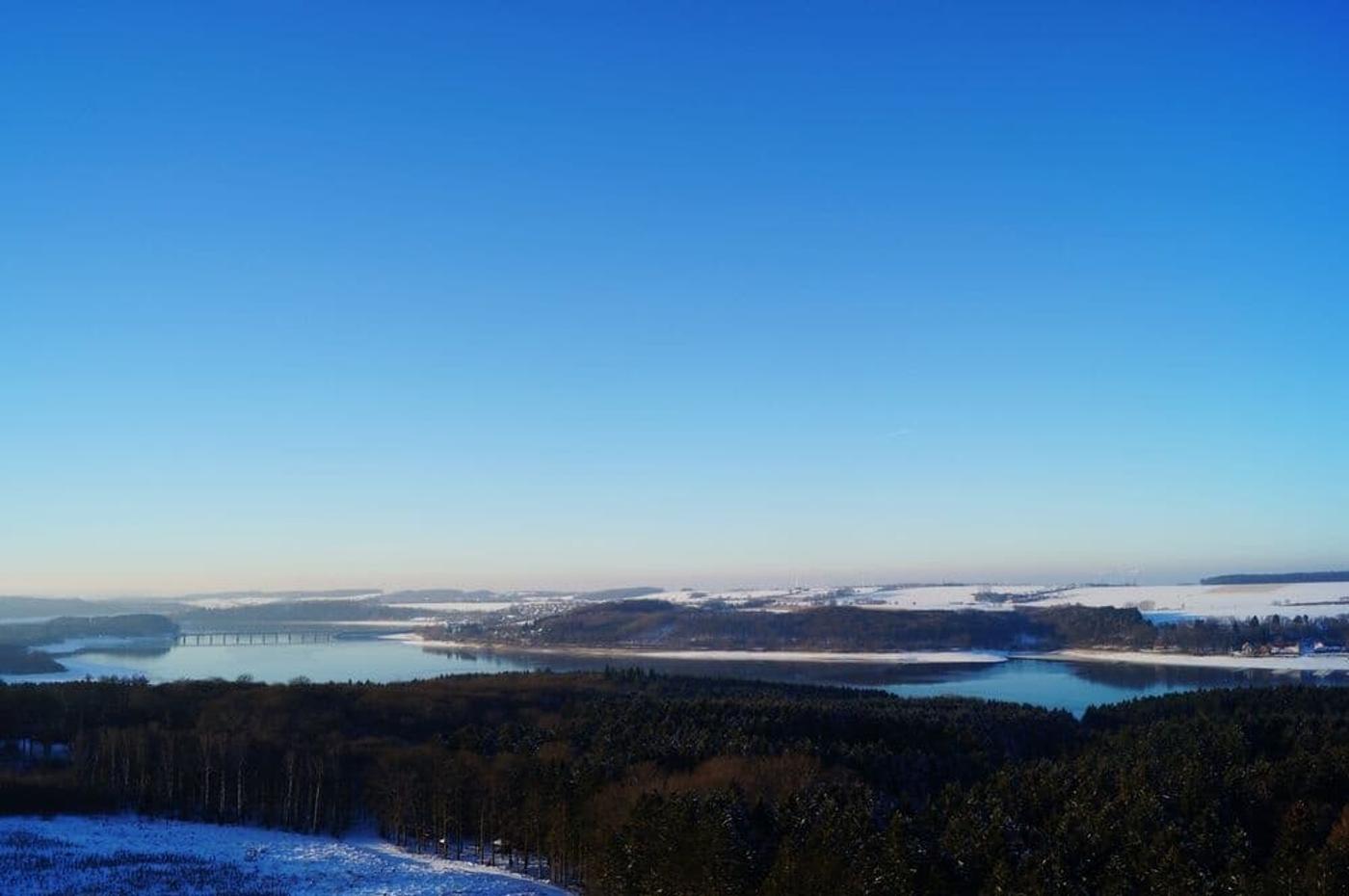Idyllisches Seelandschaftserlebnis am Wasserparadies