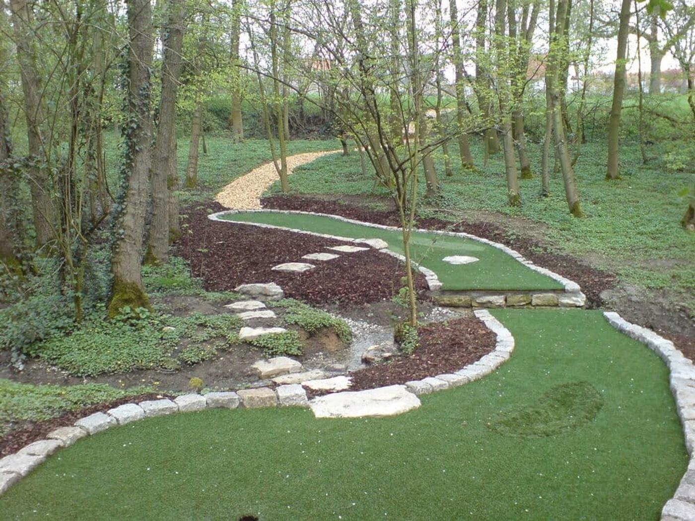 Abenteuerliches Golfen am See