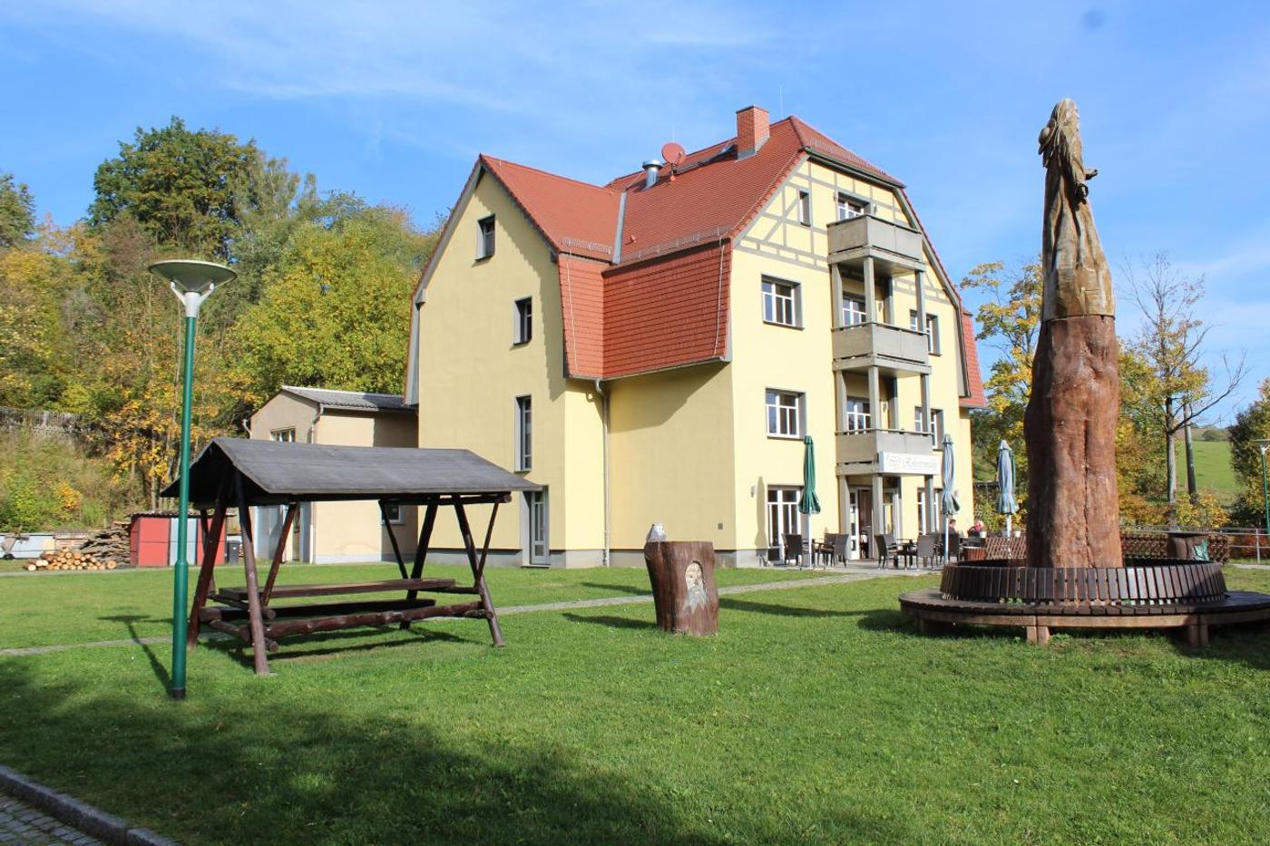 Genieße historischen Charme und kulinarische Köstlichkeiten