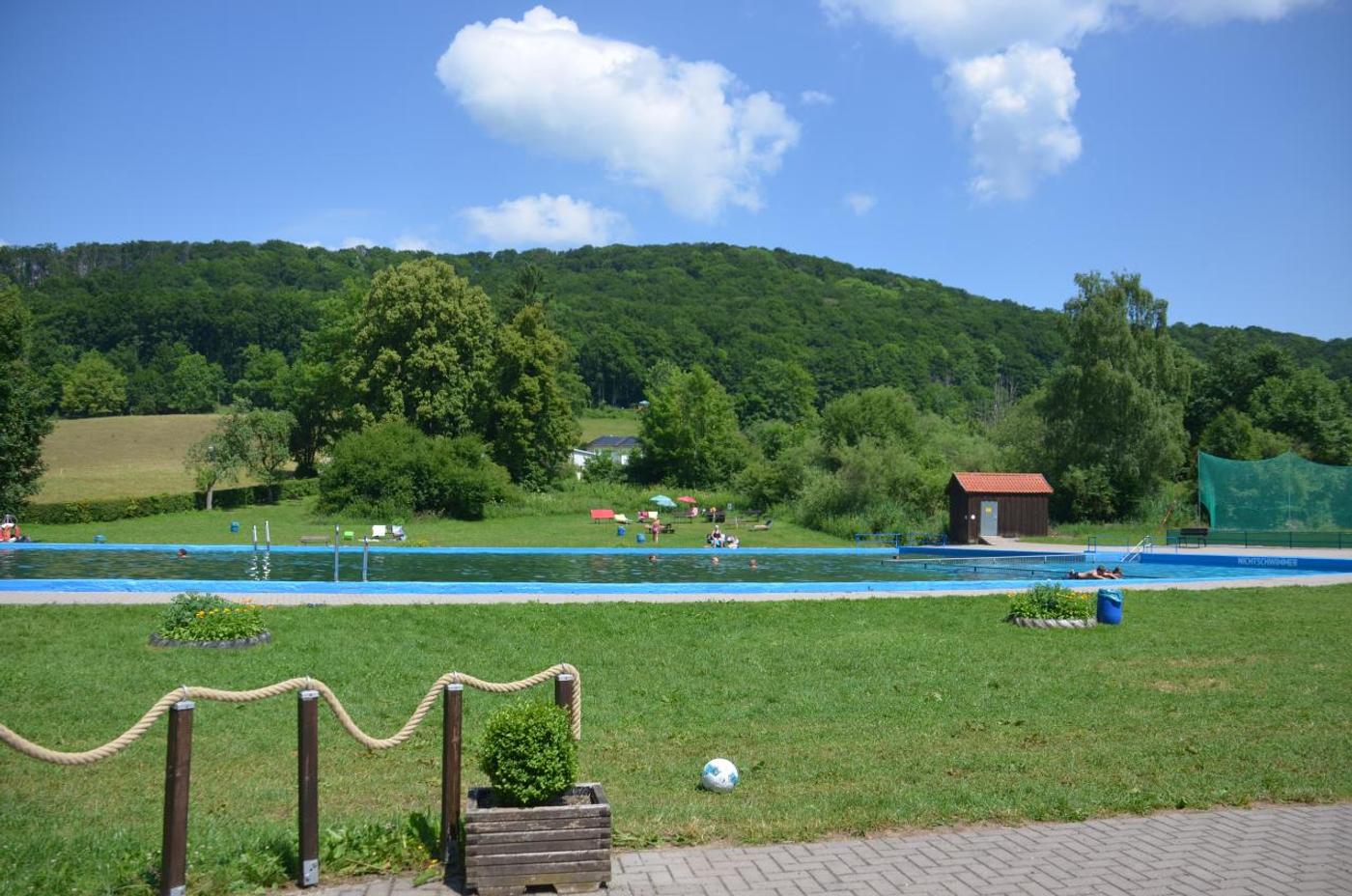 Erfrischung und Spaß in idyllischer Natur