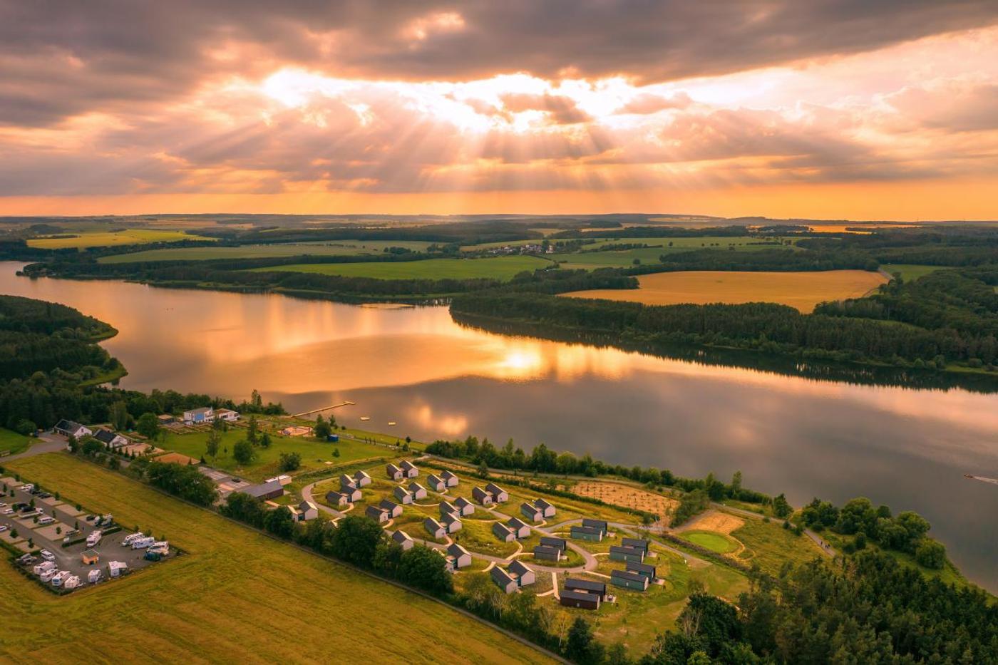  Abenteuer und Entspannung am malerischen See