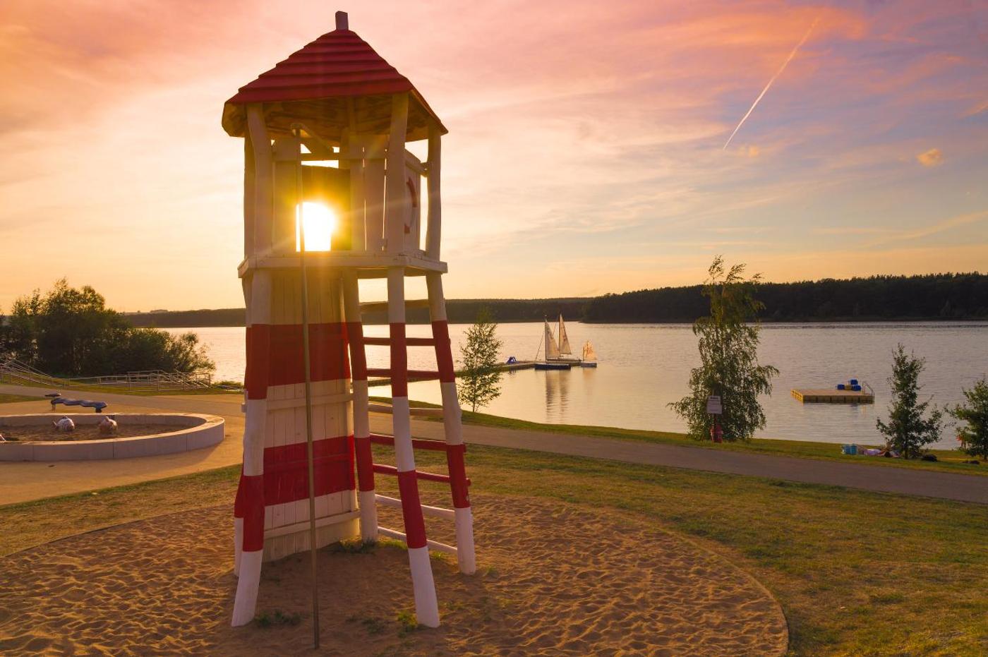 Abenteuer und Entspannung am malerischen See