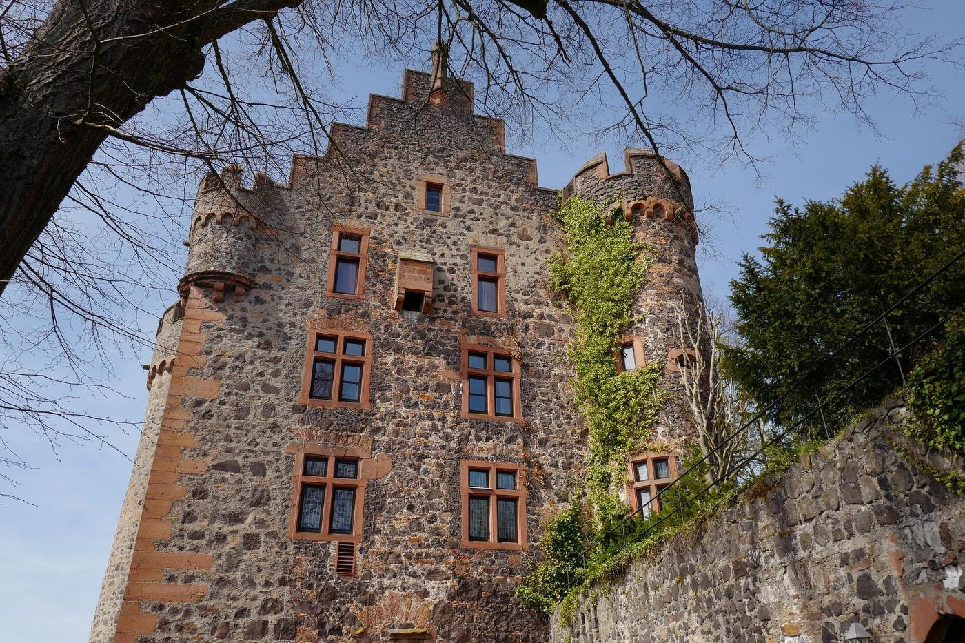 Historische Mauern und Ausblicke