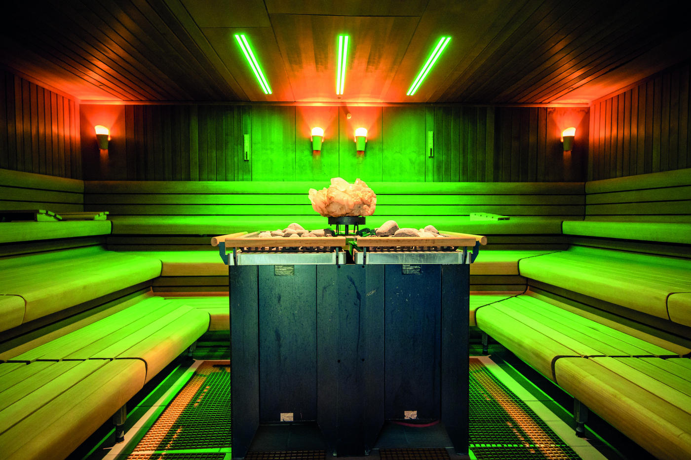 Wellnessoase mit heilendem Thermalwasser