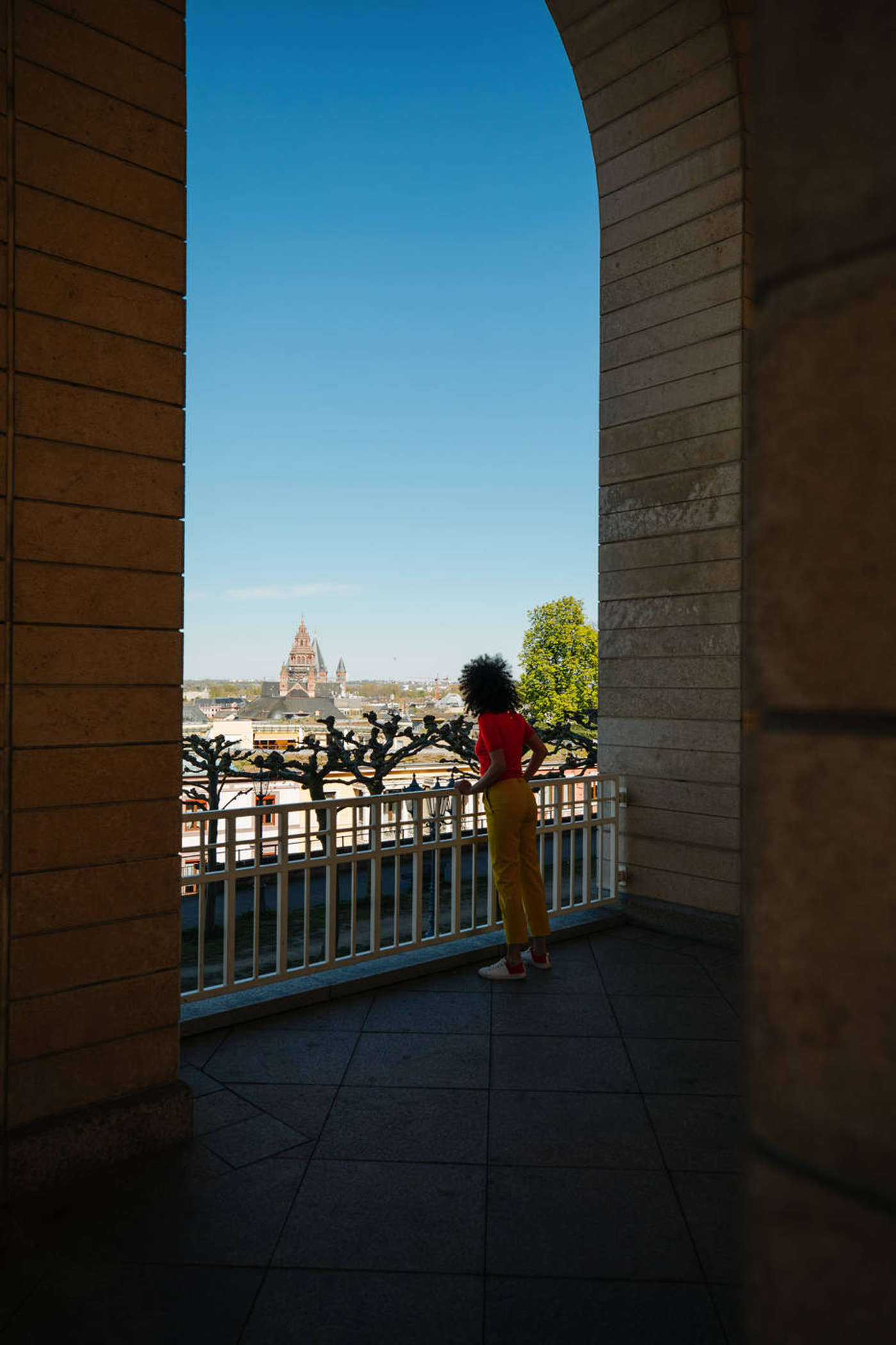 Romantischer Ausblick über historische Stadt