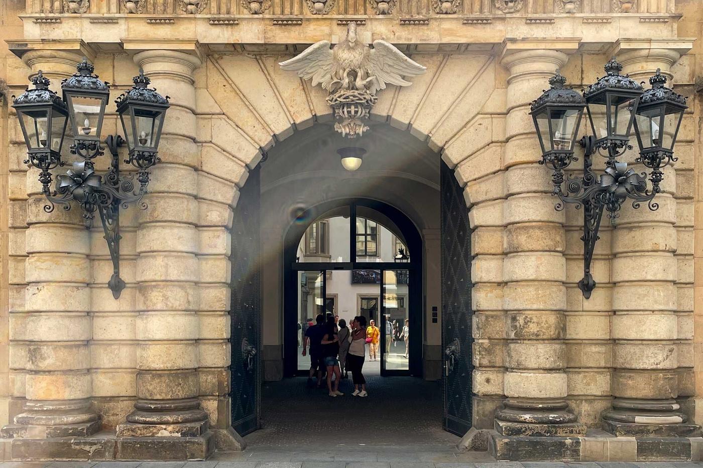 Buchtreffpunkt und künstlerisches Wissen