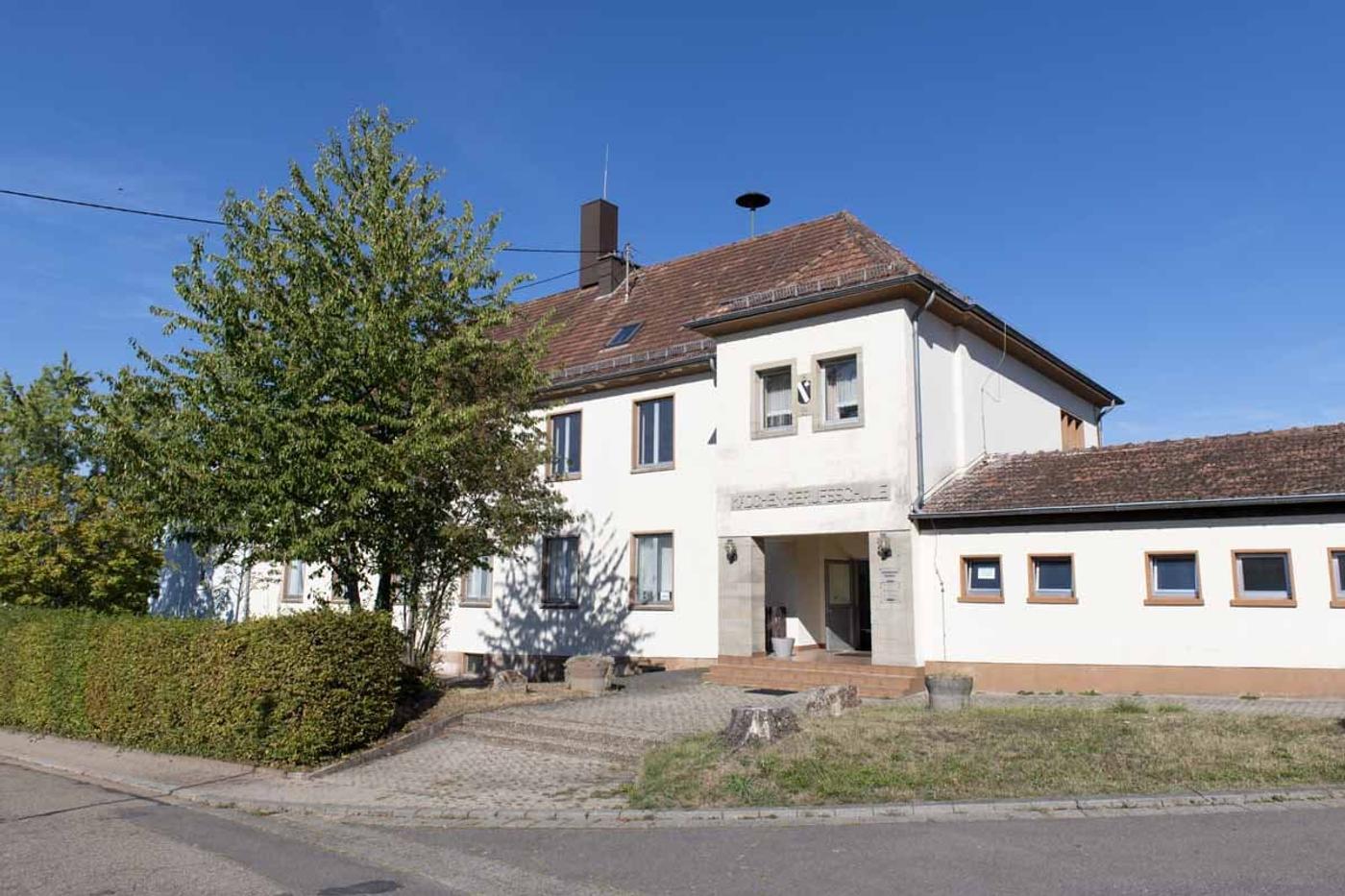 Bewundere eine einzigartige Kunsteinrichtung 