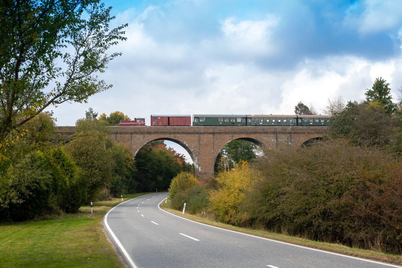 Nostalgische Zeitreise auf der Ostertalbahn