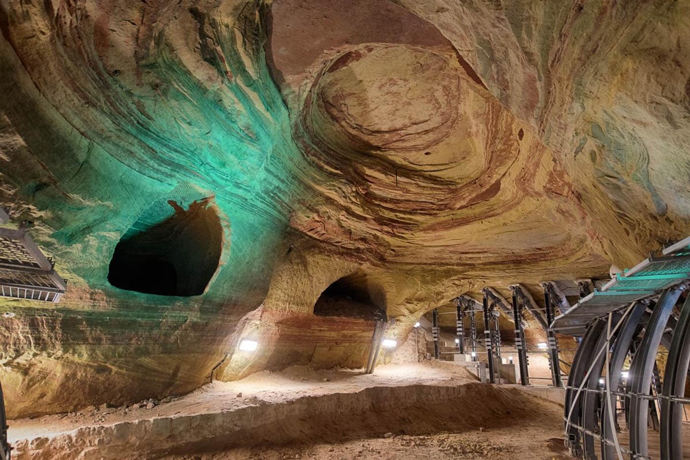 Geheimnisvolle Unterwelt Europas größter Buntsandsteinhöhlen