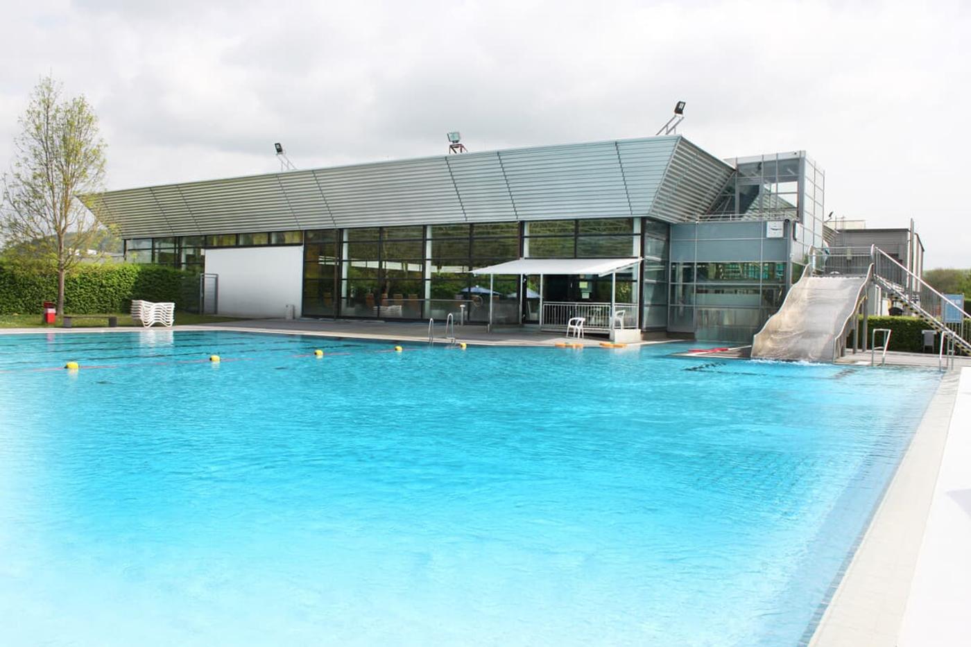 Spritzige Erfrischung und Familienspaß