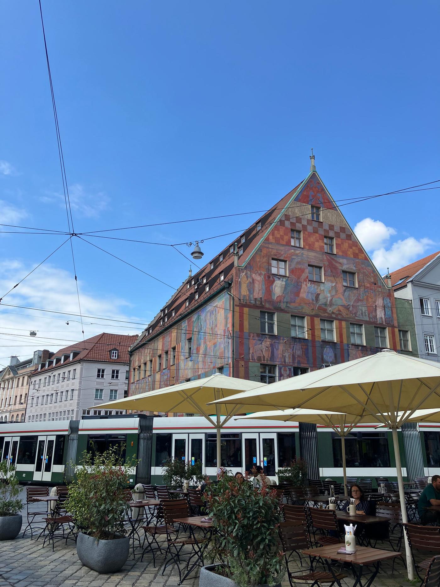 Farbenpracht und Geschichte