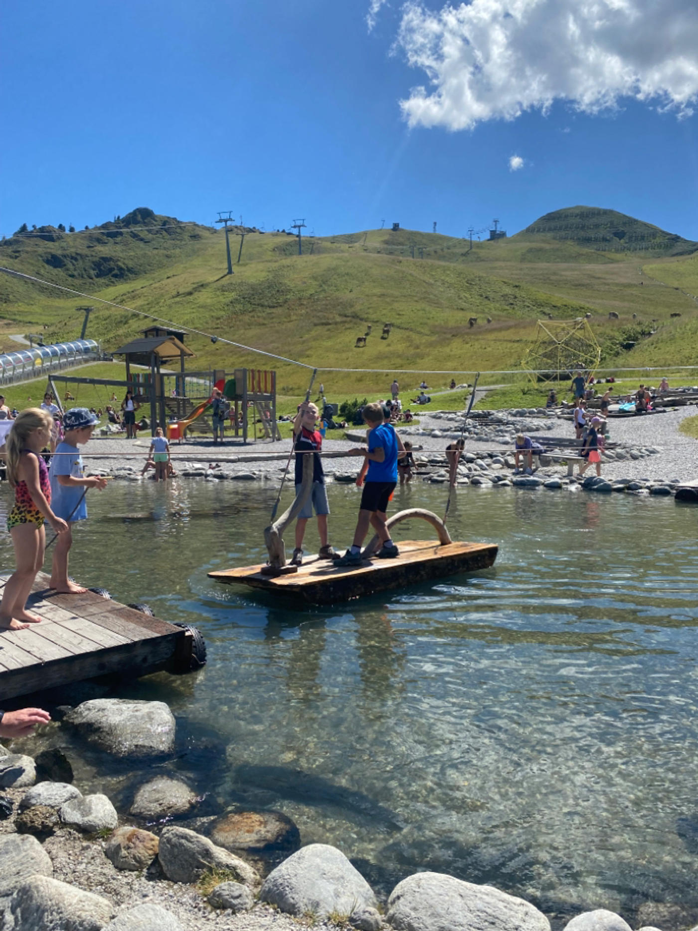 Riesiger Spielplatz Spieljoch auf dem Berg