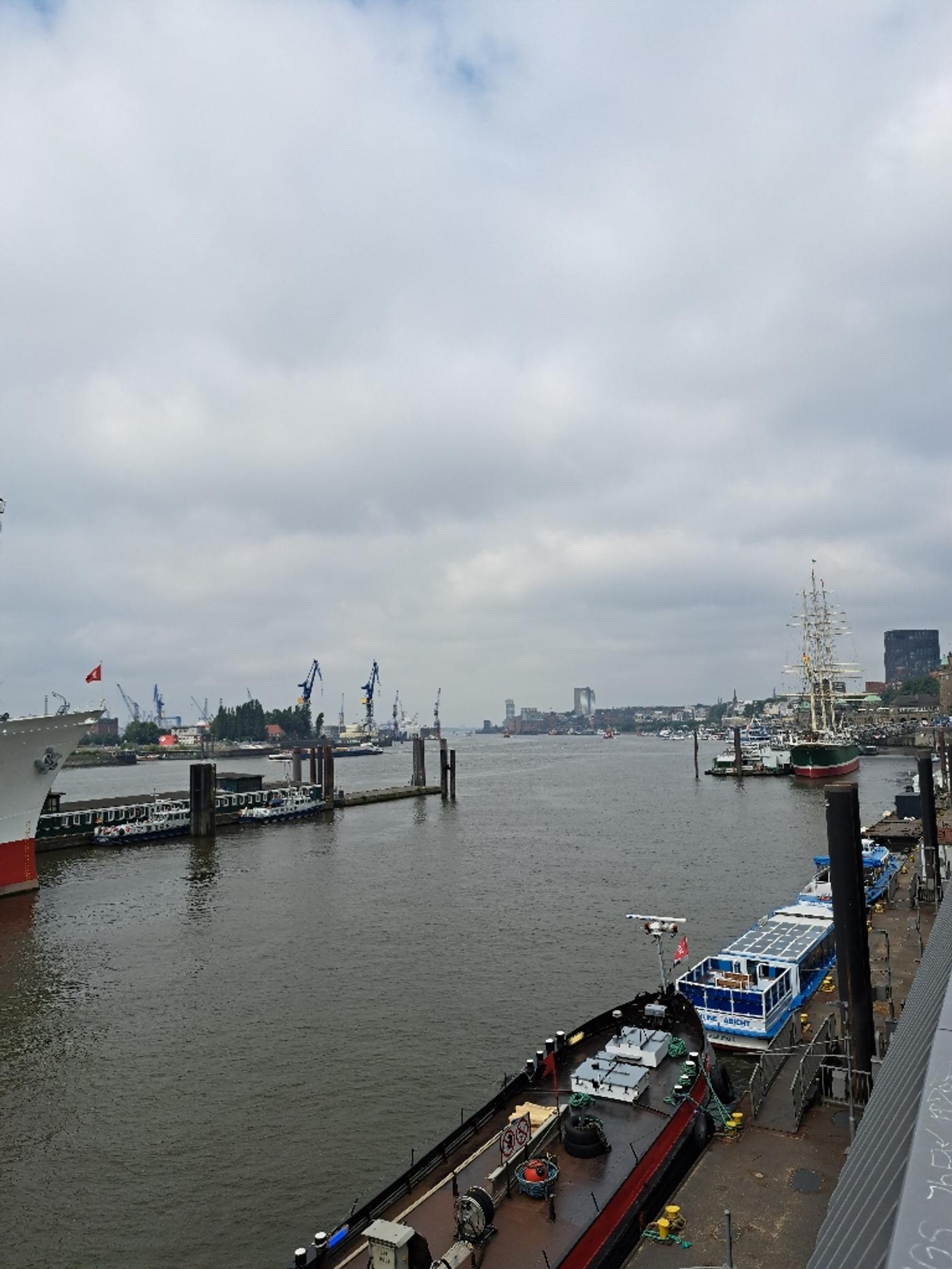 Lustige und unterhaltsame Hafenrundfahrt