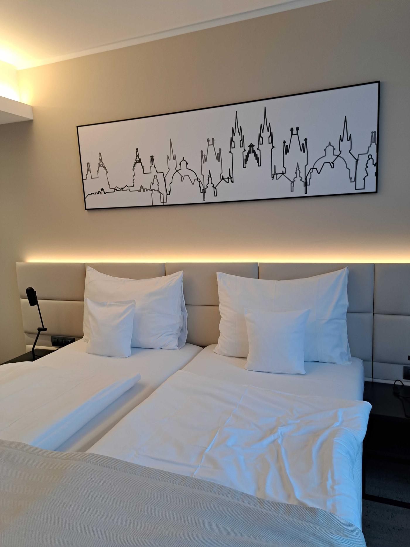 Schönes Hotel, zwar etwas außerhalb vom Zentrum, aber super U-Bahnanbindung