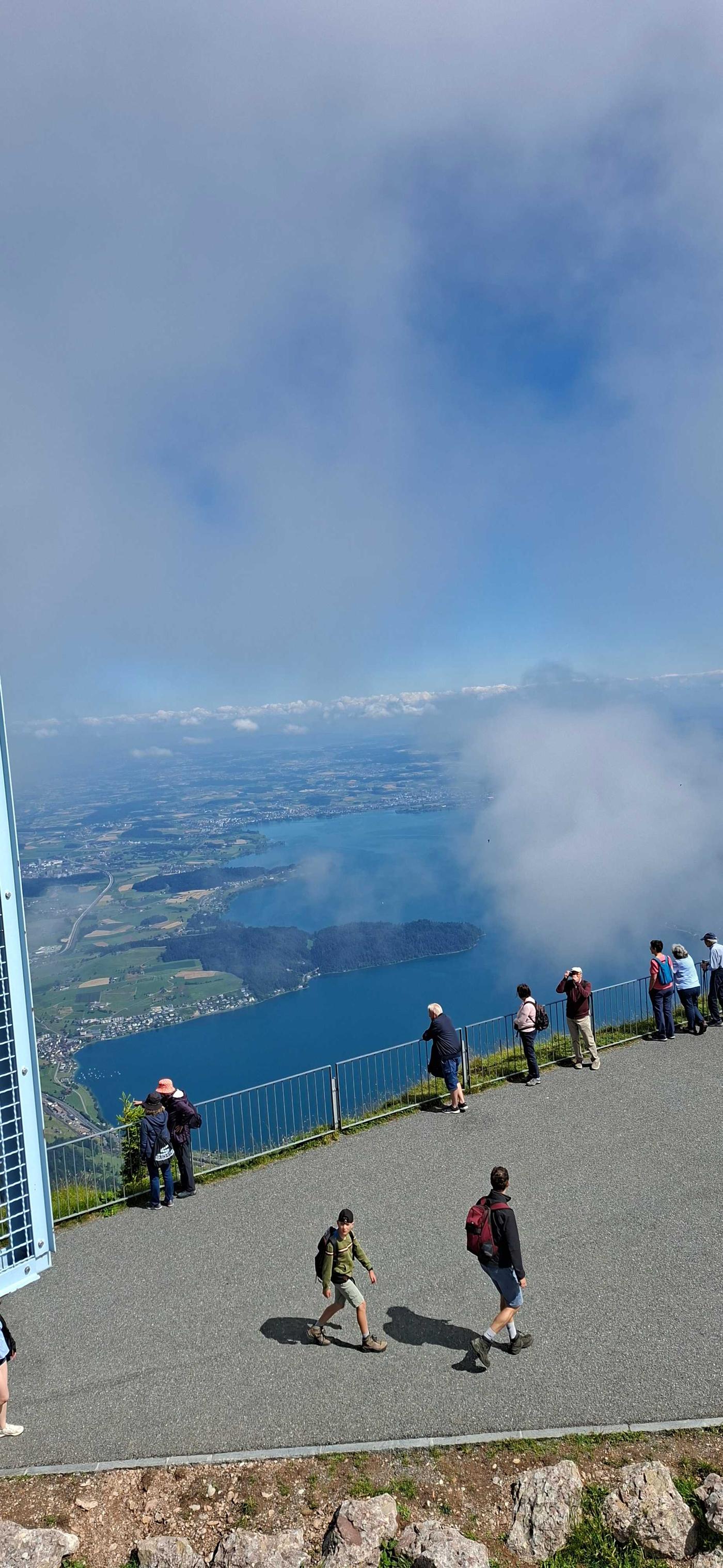 Unbeschreiblich schöner Ausblick auf den Vierwaldstättersee Rigi die Königin der Berge 