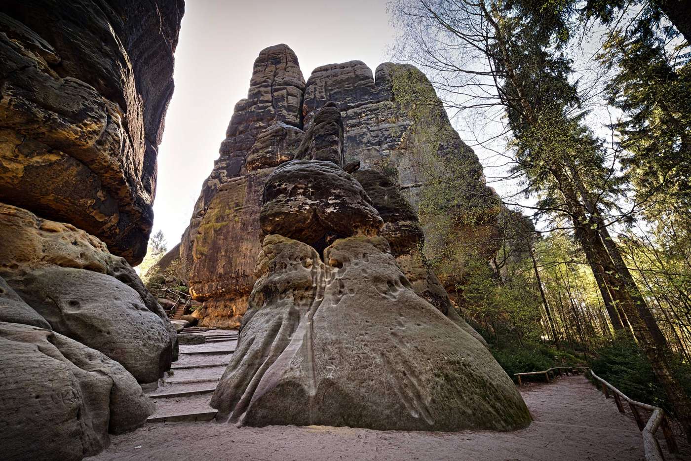 Majestätische Felsformationen und atemberaubende Aussichten