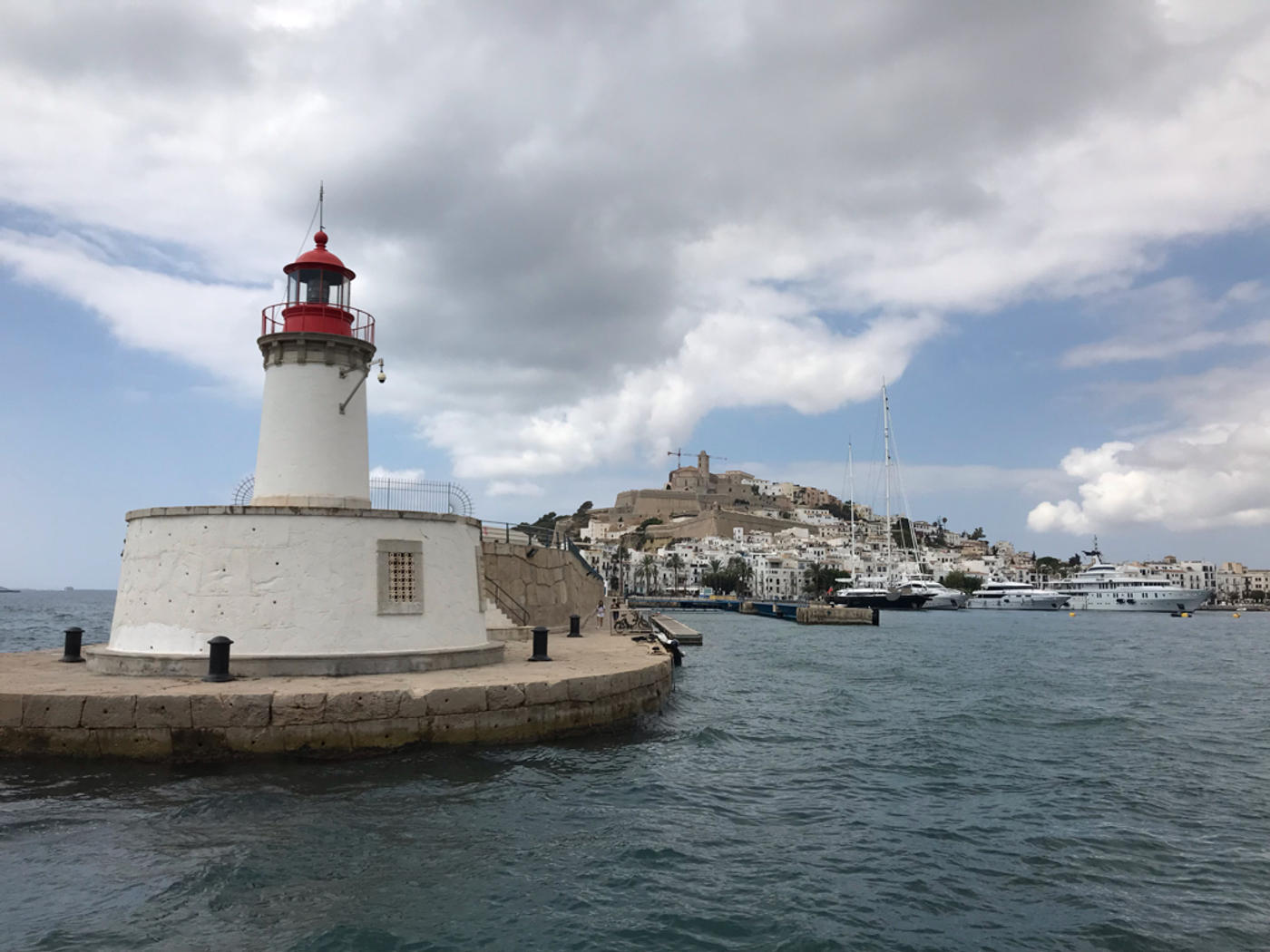 Ibiza Stadt und Piratenbootfahrt nach Formentera