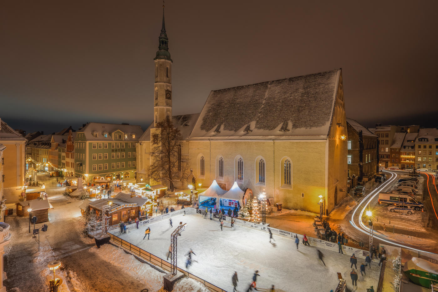 Kufenspaß vor historischer Kulisse