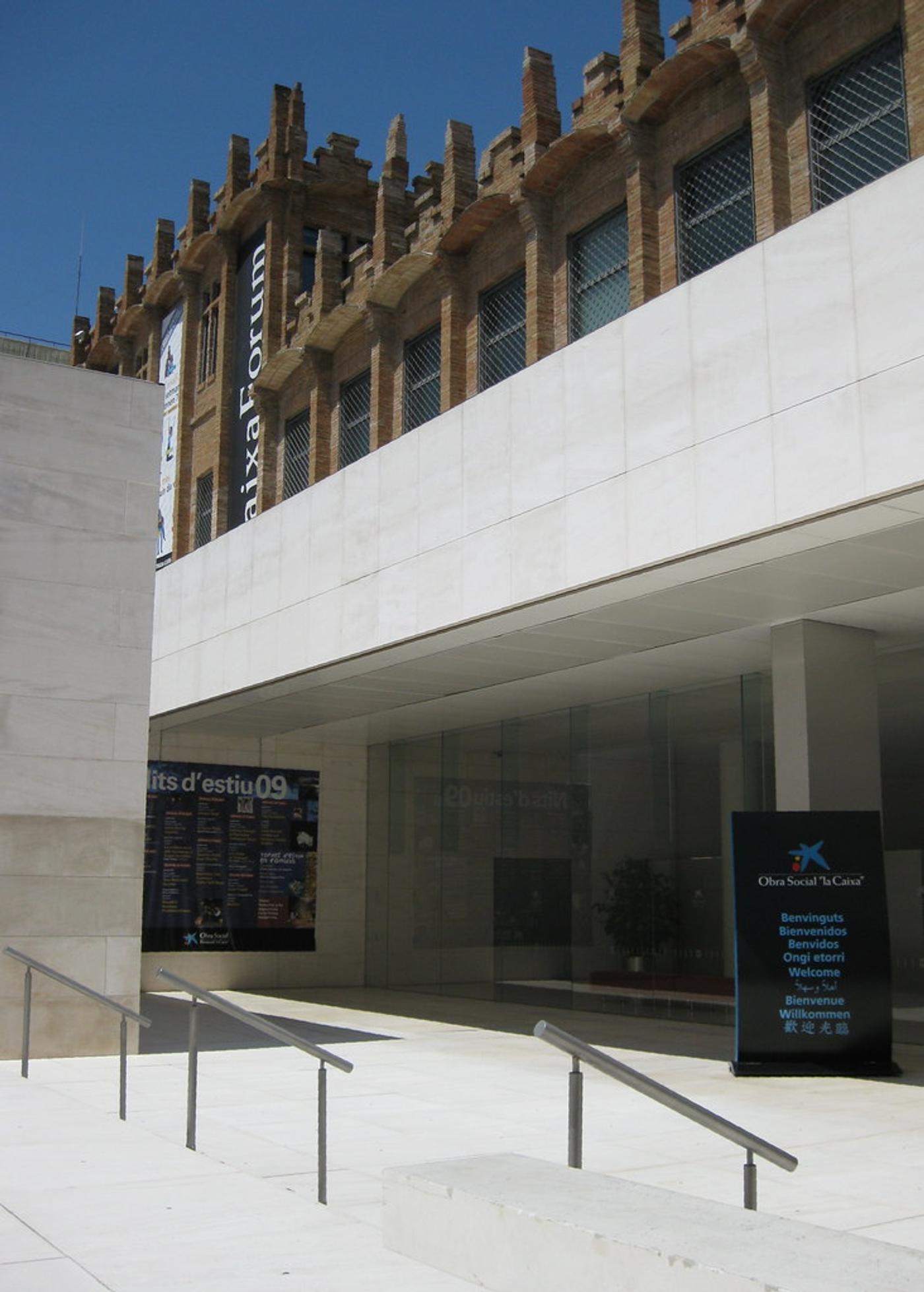 Kunst und Kultur in modernistischem Ambiente