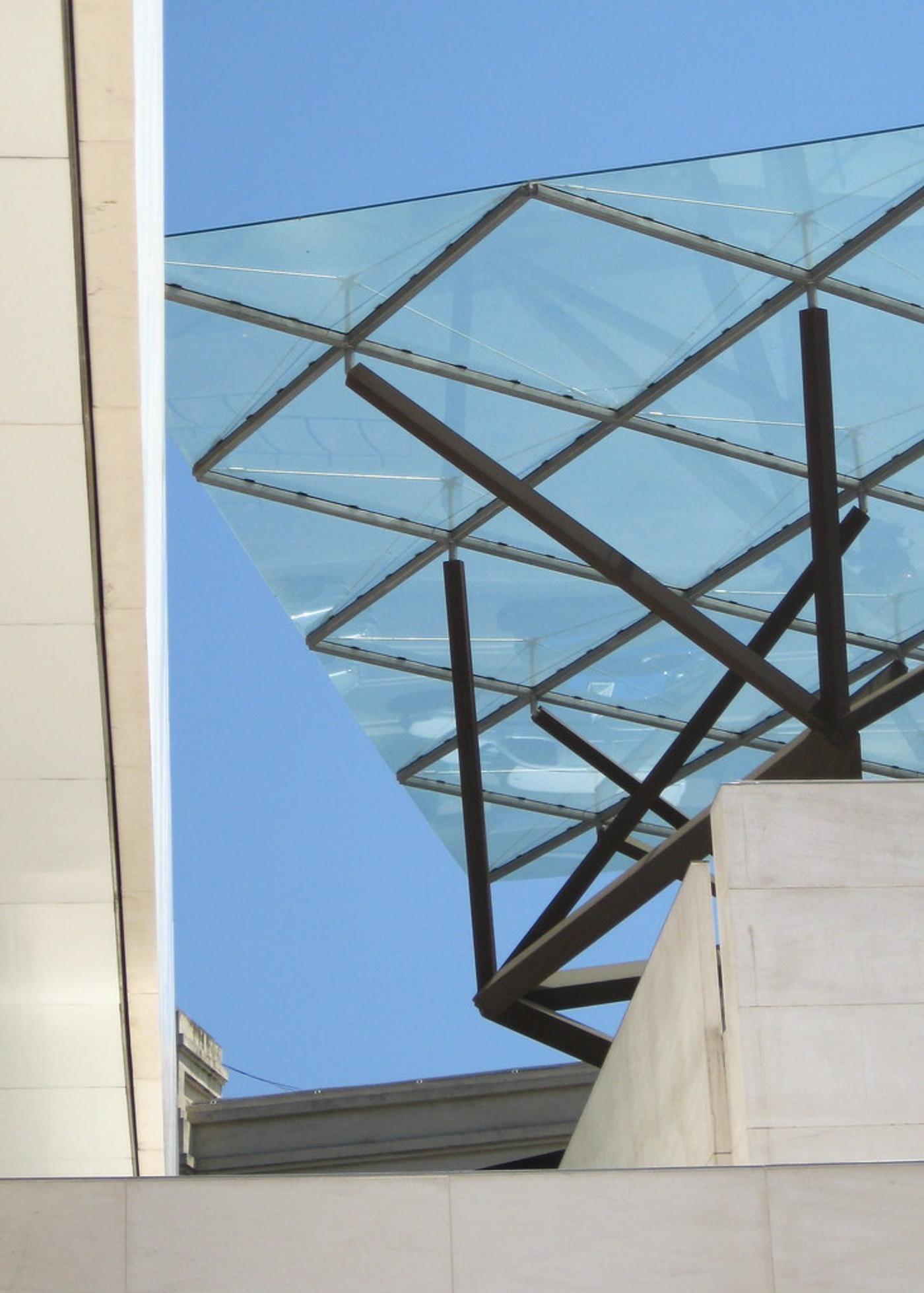 Kunst und Kultur in modernistischem Ambiente