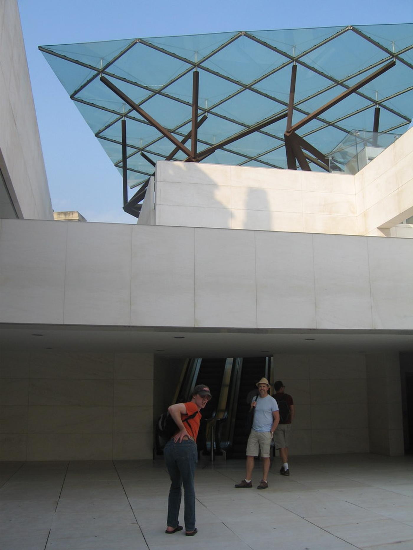 Kunst und Kultur in modernistischem Ambiente